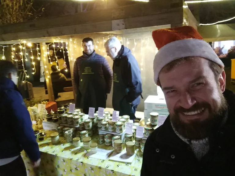 Dortmunder Imker auf dem Weihnachtsmarkt in Methler