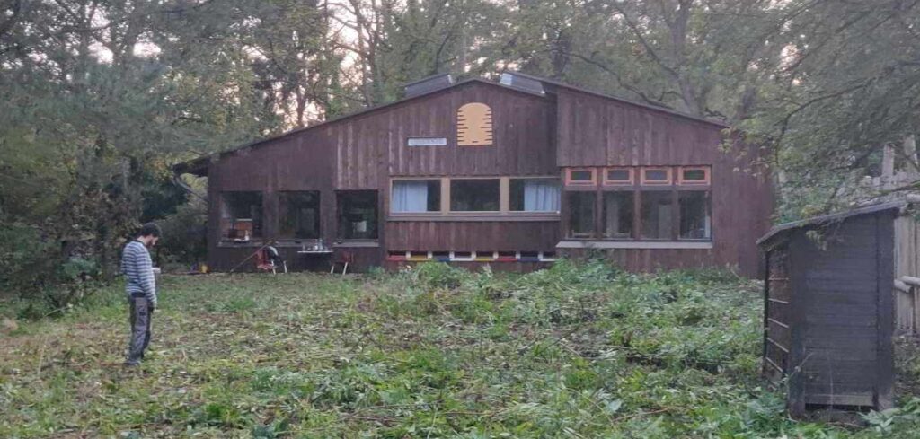 Imkern in Dortmund am Lehrbienenstand
